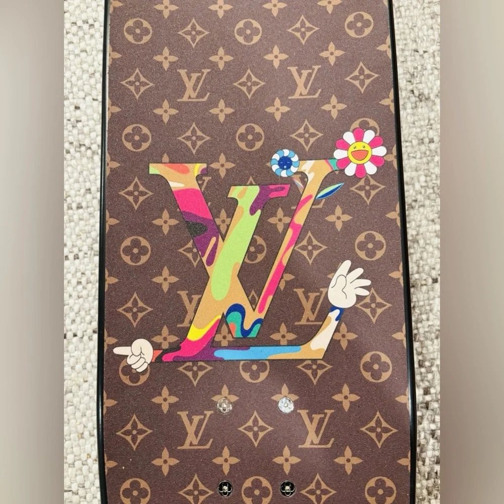 ***SOLD*** Louis Vuitton X Murakami 2025 SuperFlat Skateboard- NIB - Picture 2 of 8